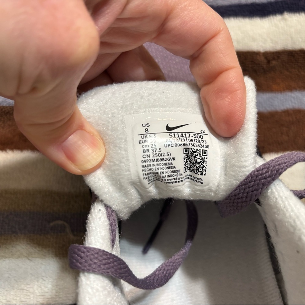 Women’s Nike Air Max in near perfect condition - Picture 3 of 4